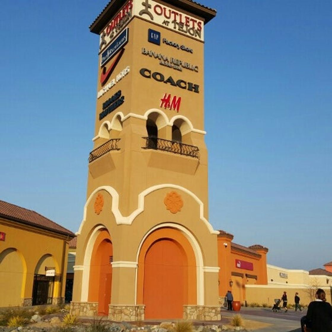 Lugar The Outlets at Tejon