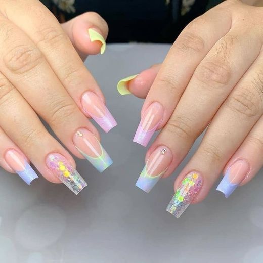 Unhas Lucrativas aprenda a ganhar dinheiro fazendo designer de unhas 