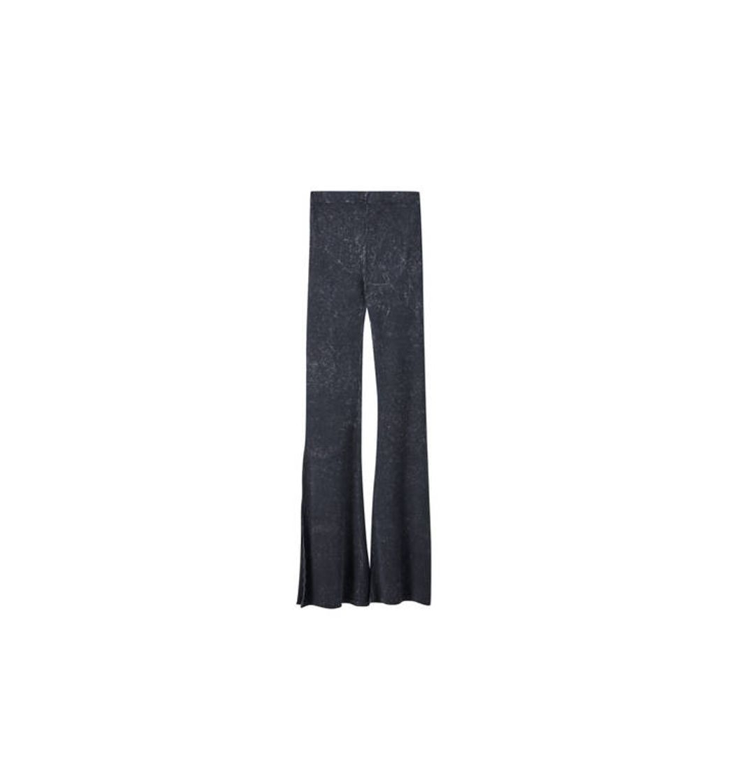 Moda Pull and Bear 
Pantalón flare negro delavado