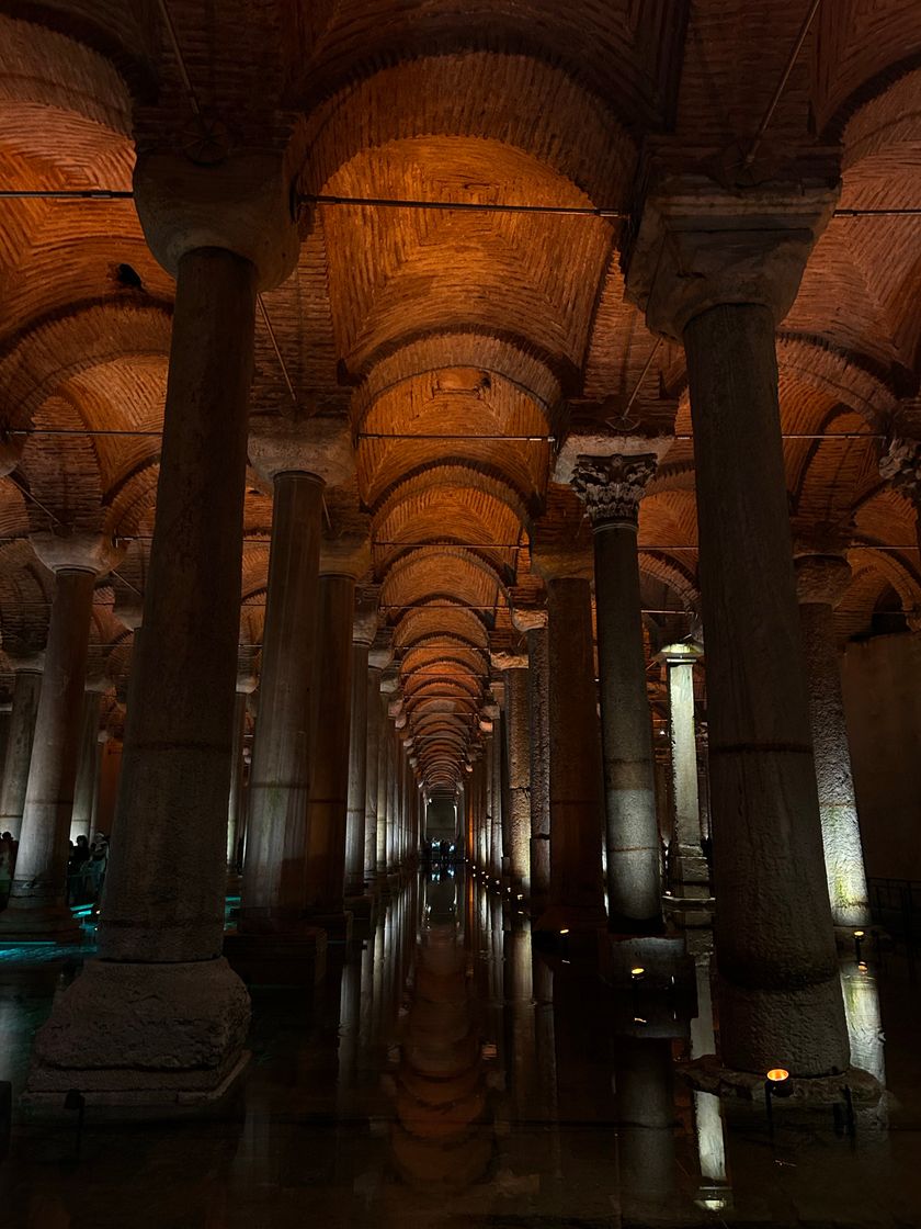 Place Basilica Cistern