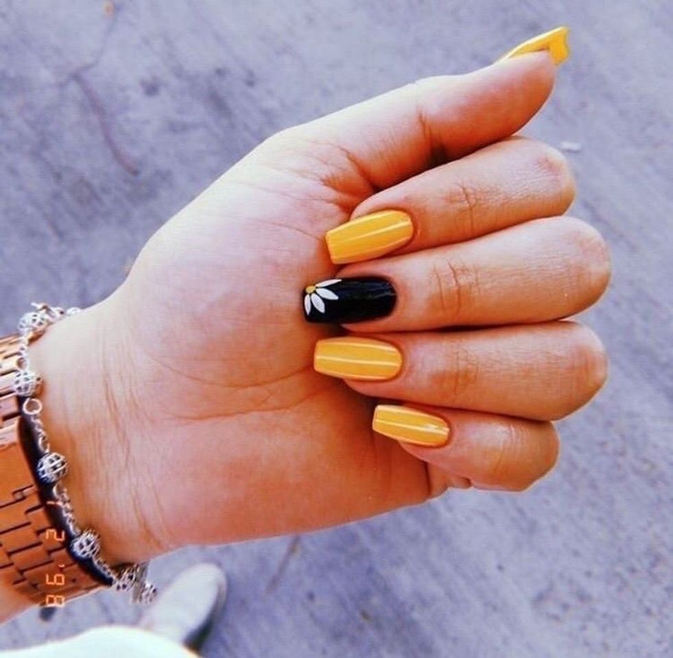 Moda Unhas margaridas