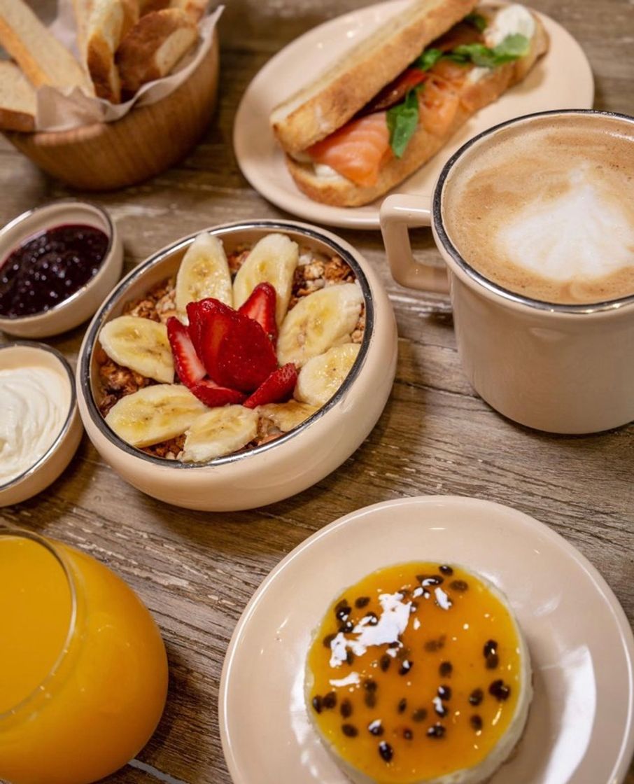 Restaurantes Pottery Coffee & Deli