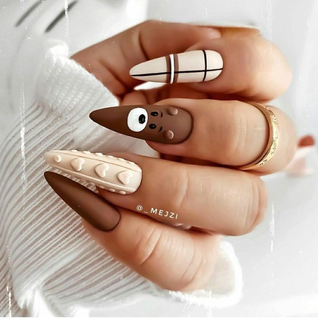 Social Almond Nails