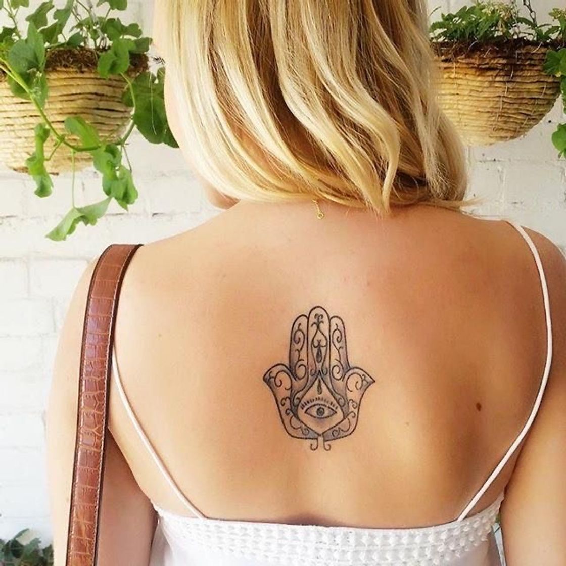 Fashion Tatuagens femininas nas costas