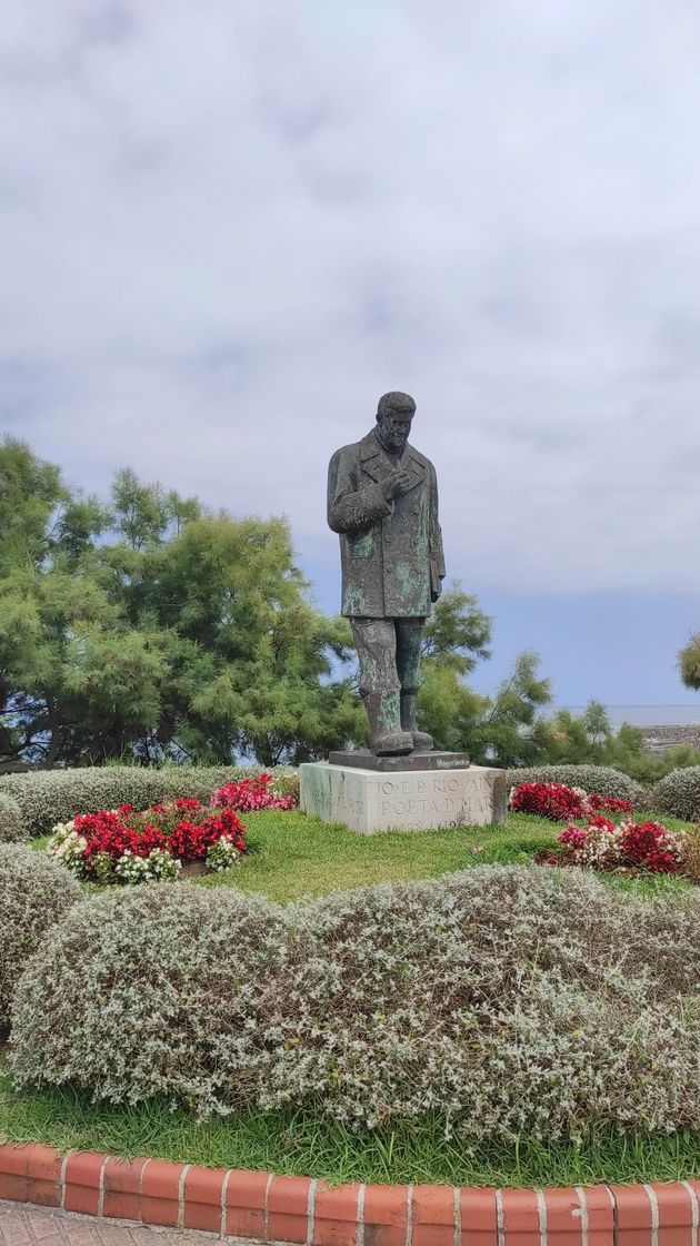 Place Statue of José del Río Sainz