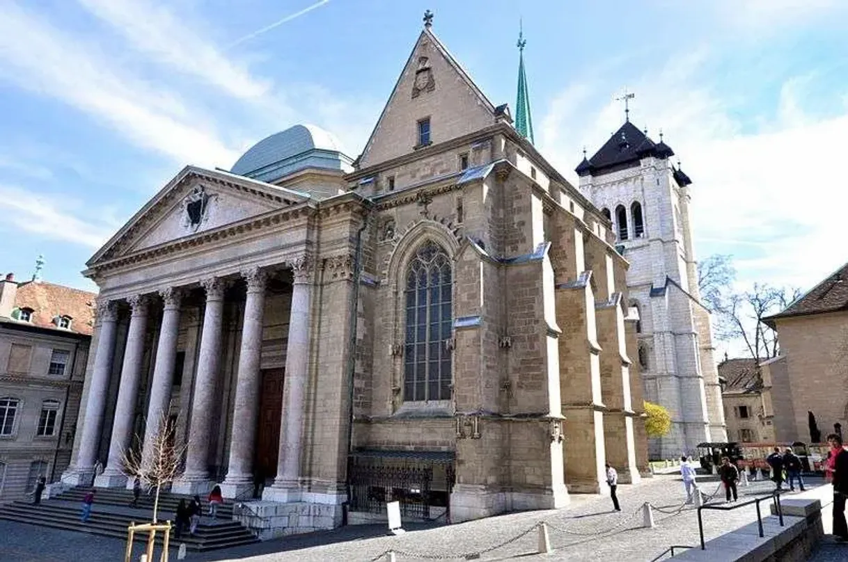 Lugar Catedral de San Pedro de Ginebra