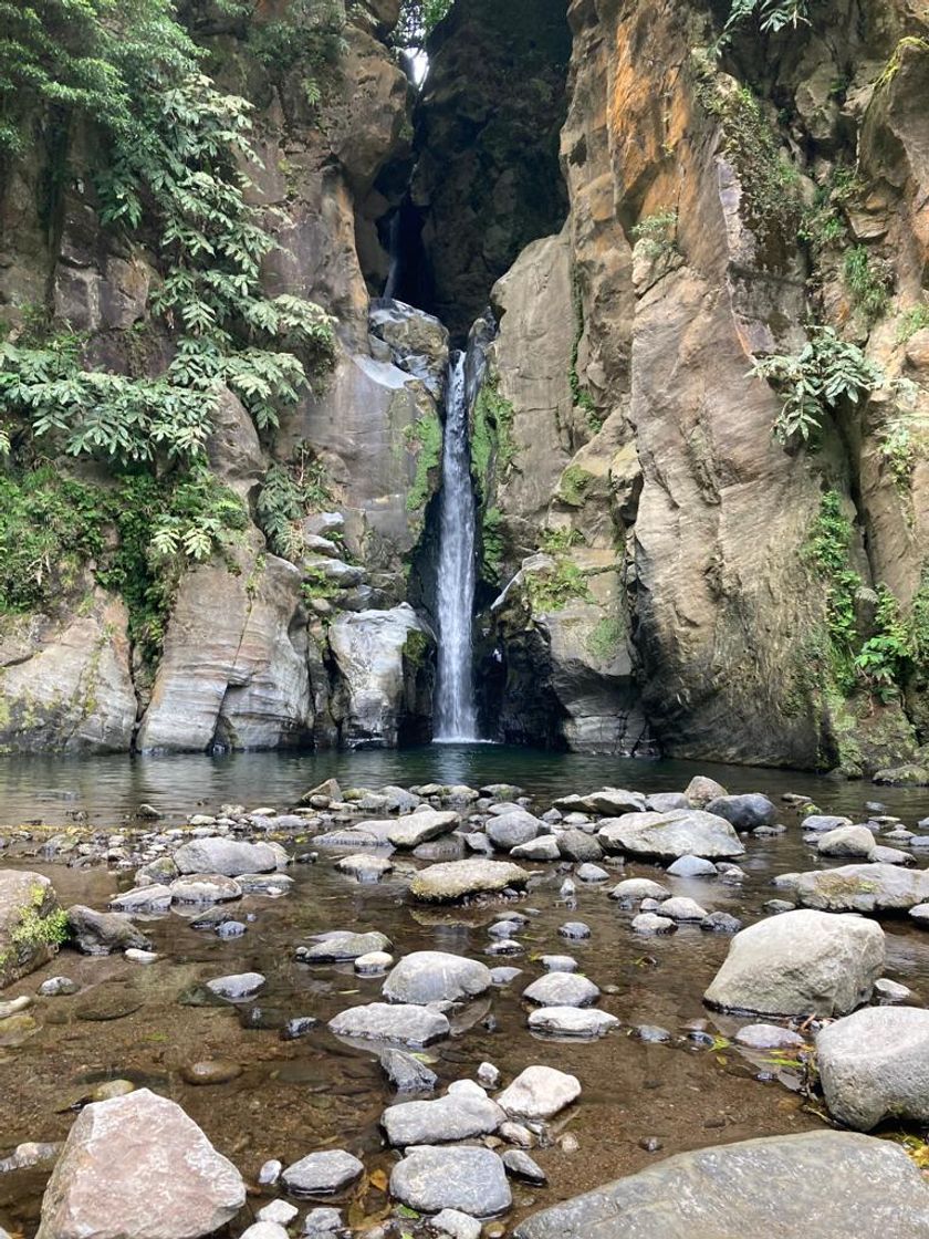 Lugar Cascata do Salto do Cabrito