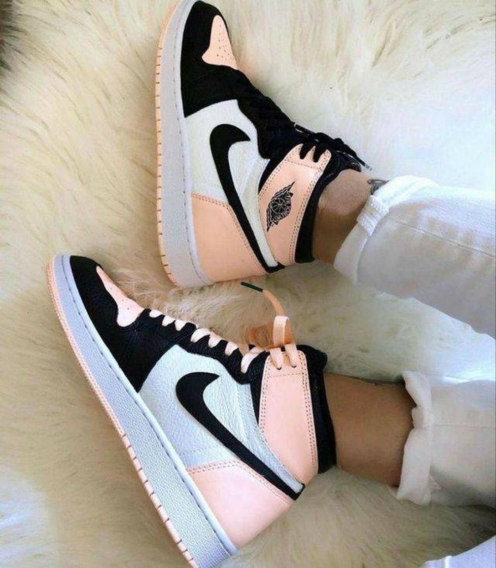 Moda Glossy baby pink air Jordan 1 retro