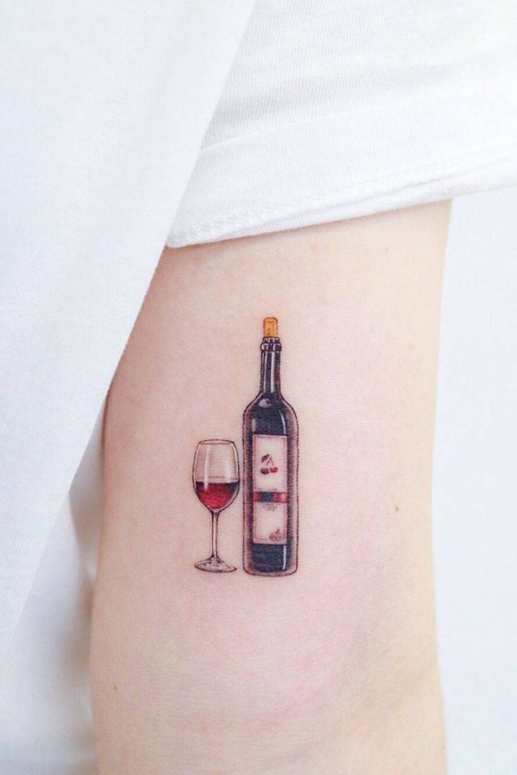 Moda Tatoo vinho