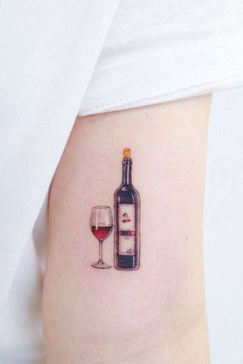 Tatoo vinho