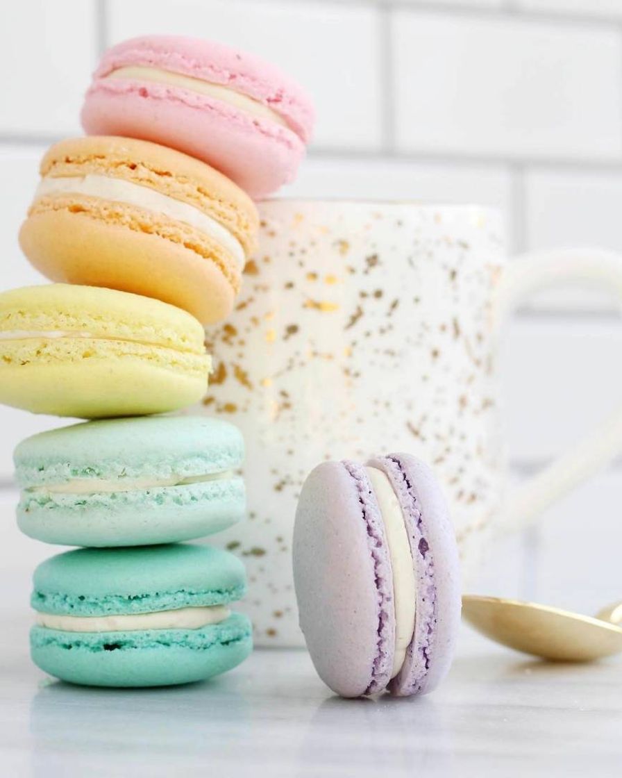 Fashion macarons wallpaper