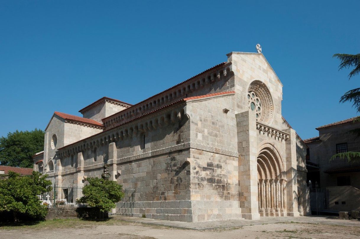 Places Mosteiro de São Salvador de Paço de Sousa