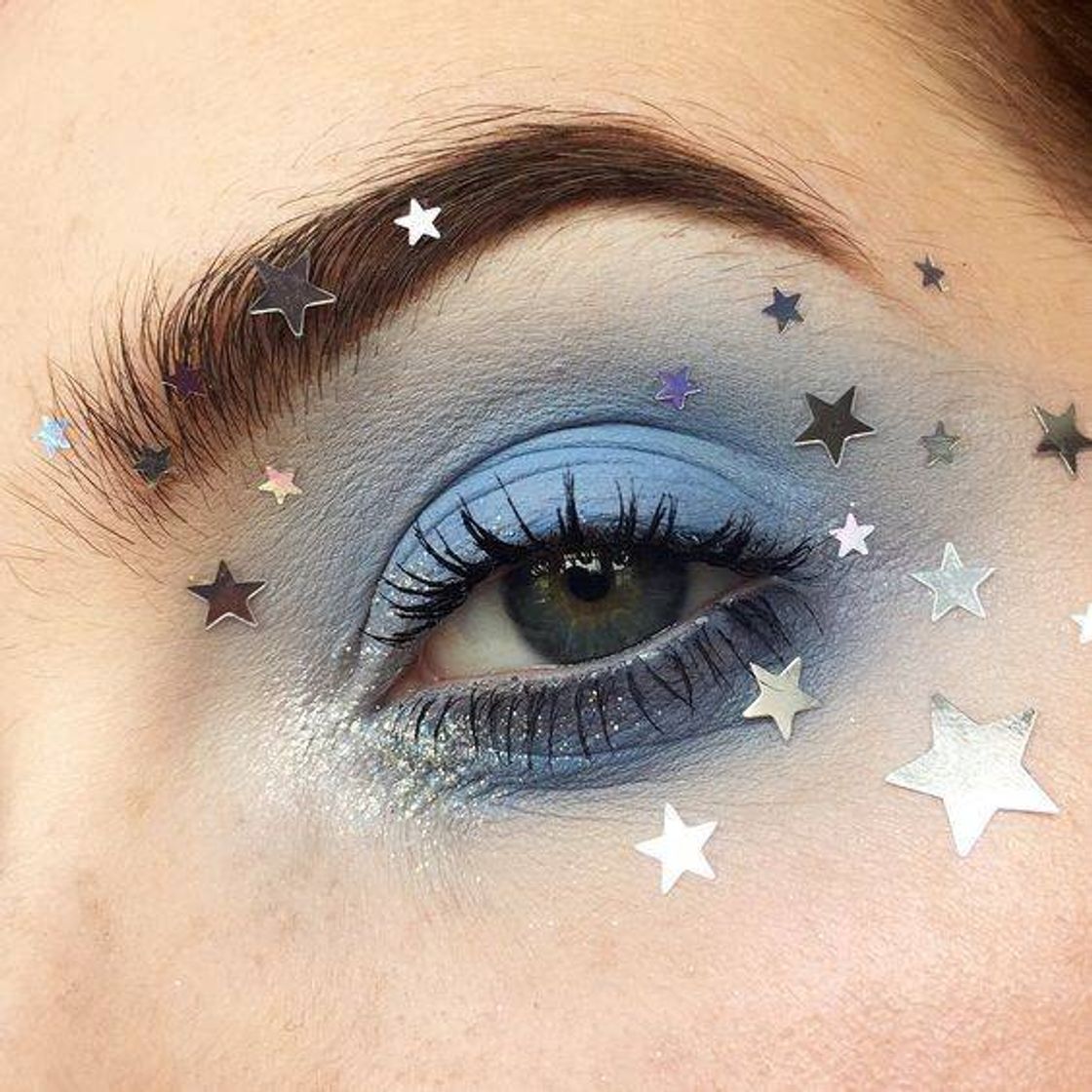 Moda Make azul com estrelinhas