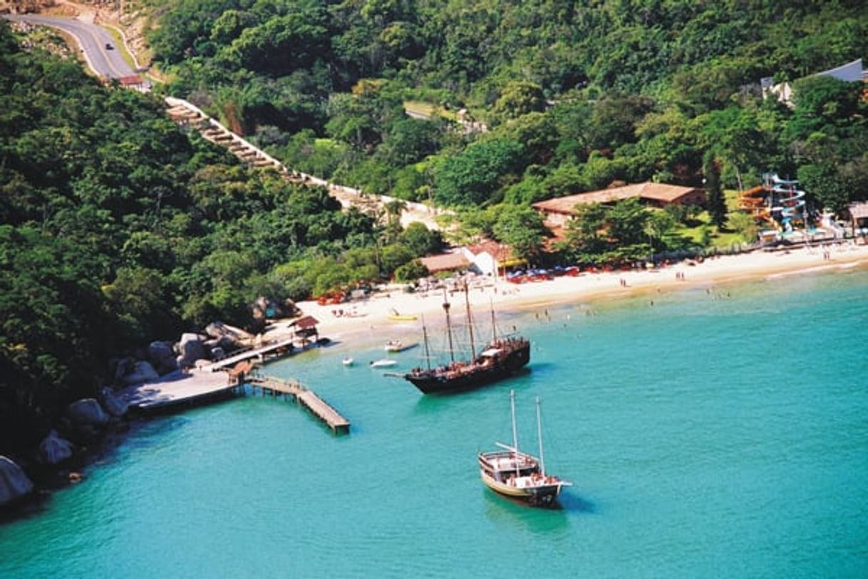 Place Praia das Laranjeiras