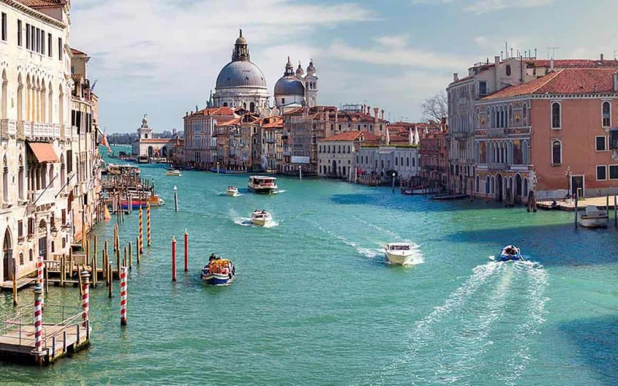 Place Italia, Venecia