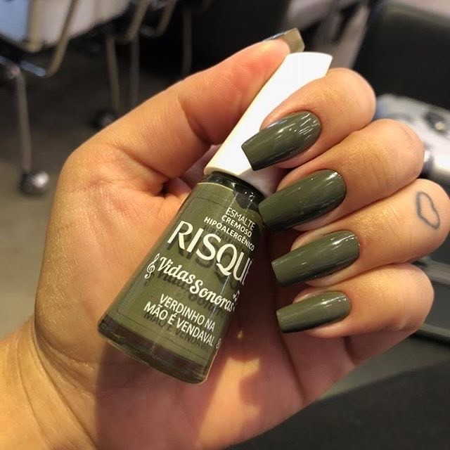 Moda Esmalte verde militar 💚