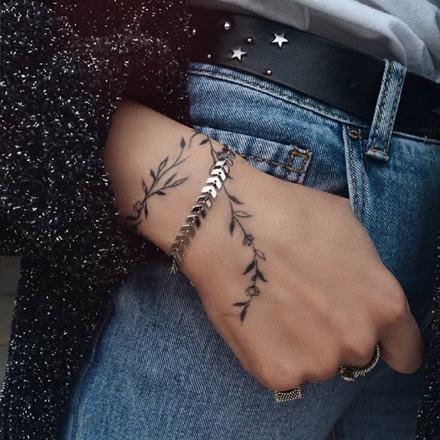 Moda Tatuagem delicada 🖤