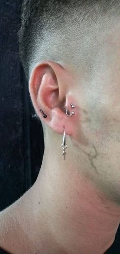 Pircings na orelha 📸