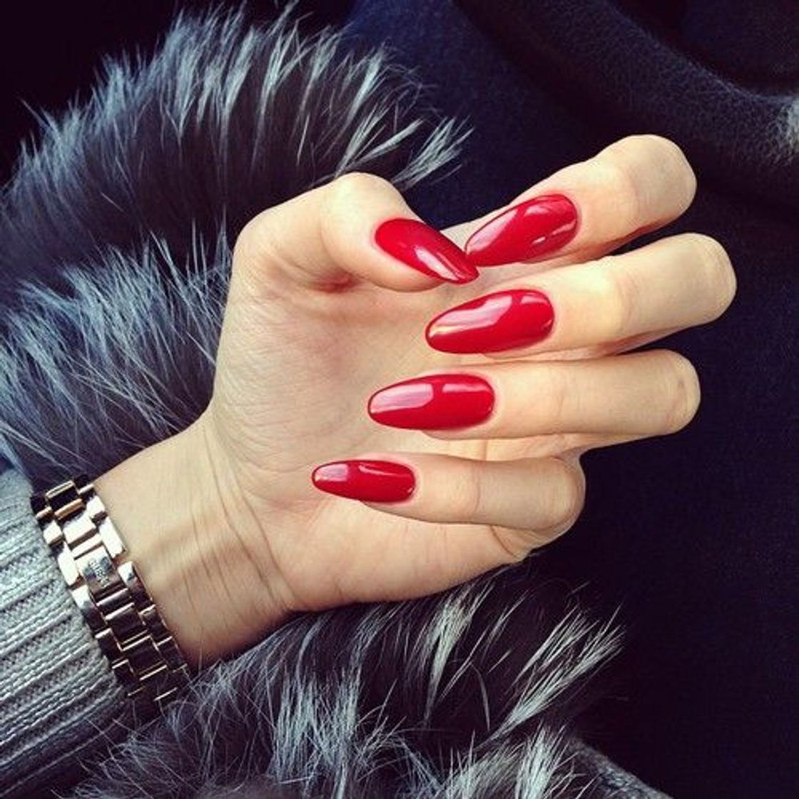 Social Uñas rojas largas 