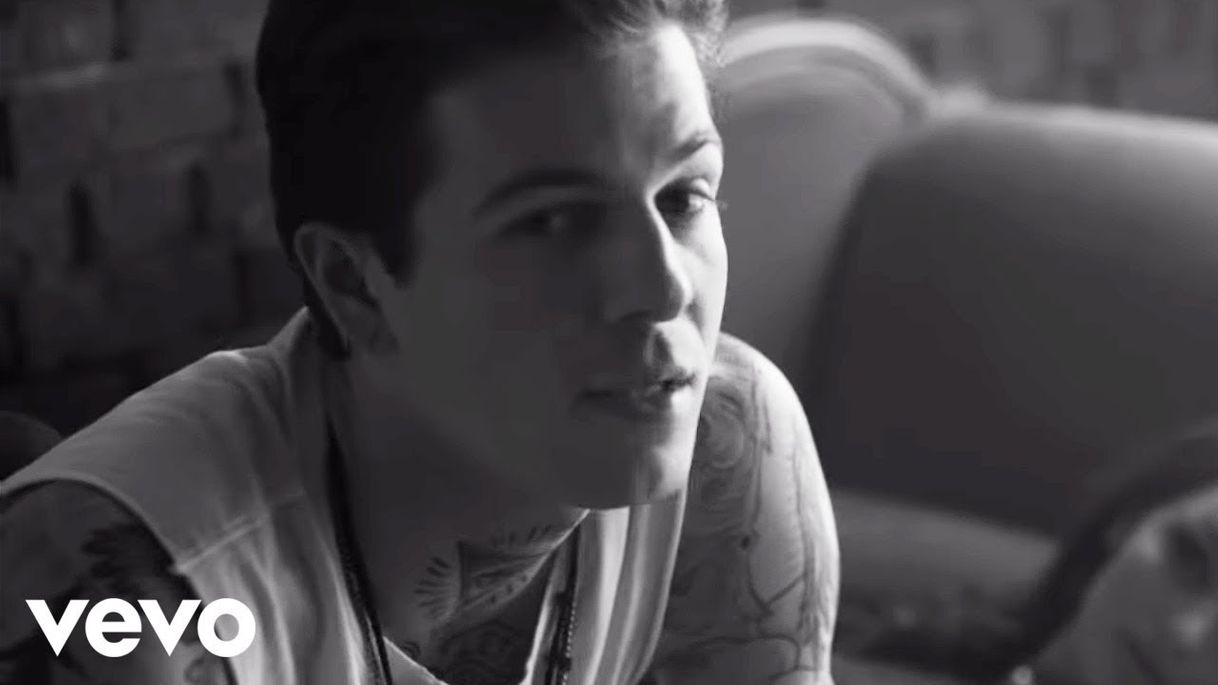 Canción The Neighbourhood - Sweater Weather (Official Video) - YouTube