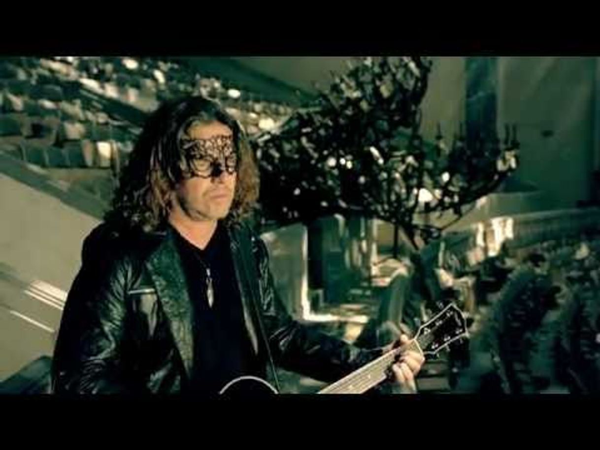 Music Maná - Amor Clandestino (Video Oficial) - YouTube