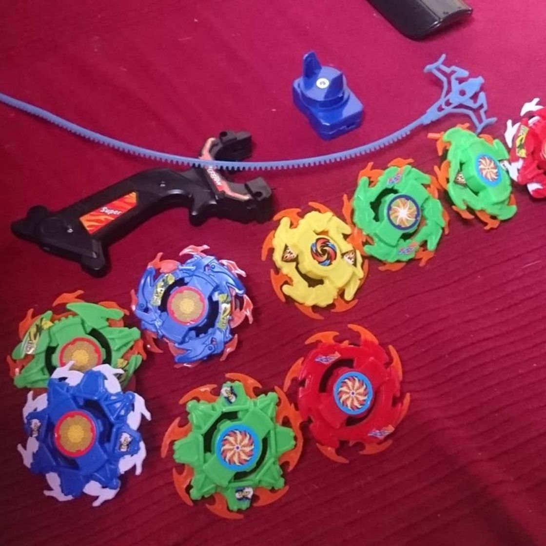 Social OBEST Juego de empuñadura de Metal con Base Arena Fusion 4D Caja de 4 Gyro Fight Master