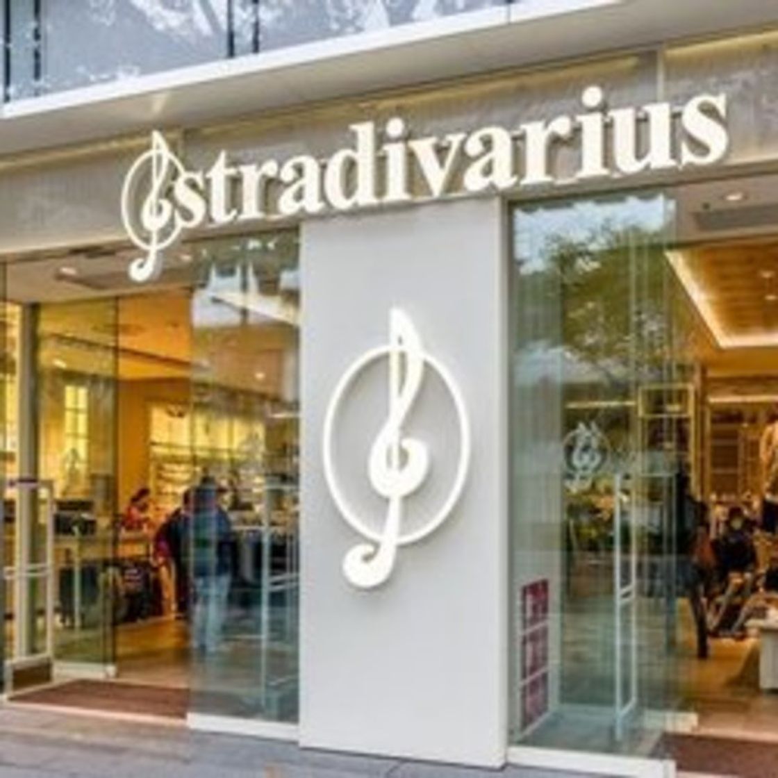 Places Stradivarius