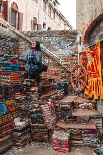 Livraria Acqua alta em Veneza