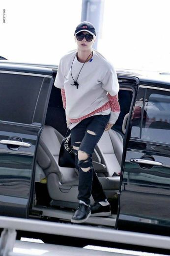 Jin outfit