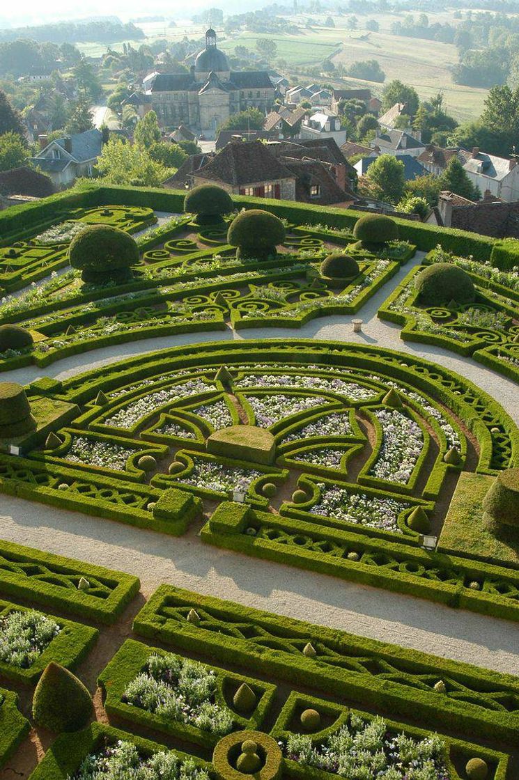 Fashion  🌿Le jardin à la française 🌿