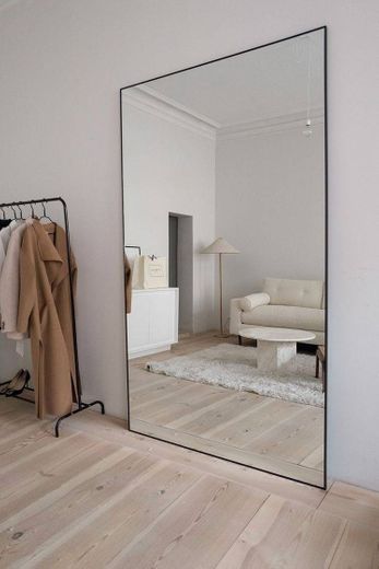 Sala de Estar - Espelho minimalista 👏🏻