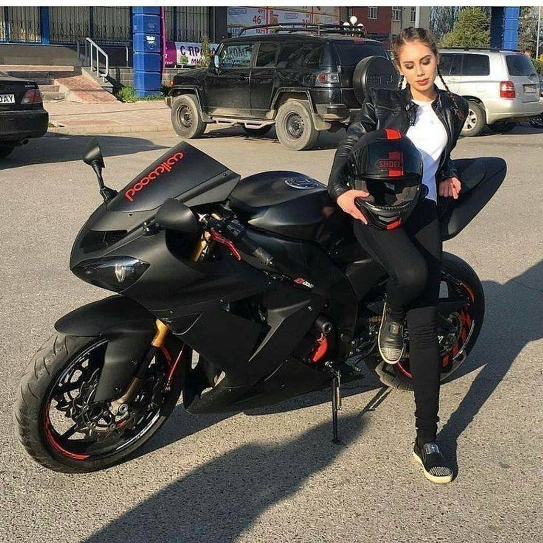 Fashion Meninas de moto 🏁🥀🔥