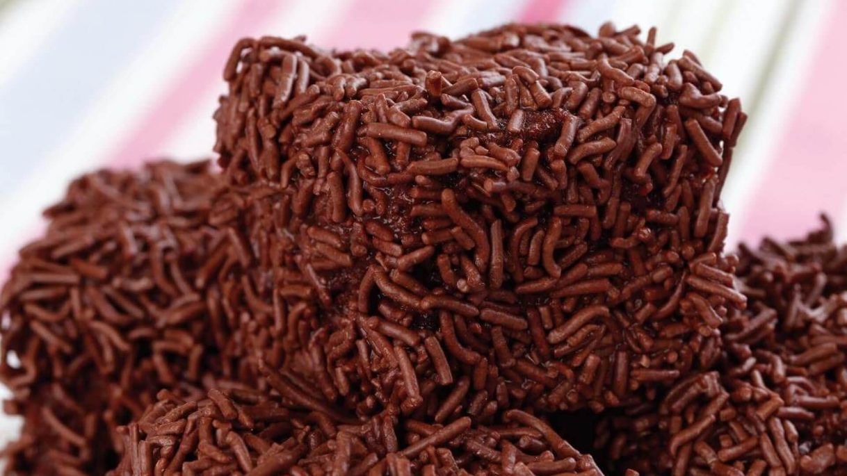 Social Bolo gelado de chocolate