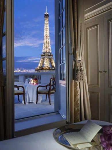 Um dia irei conhecer Paris 🙏🏻❤️