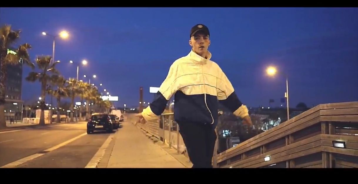 Canción BLANCO - AL LADO (VIDEO OFFICIAL) 