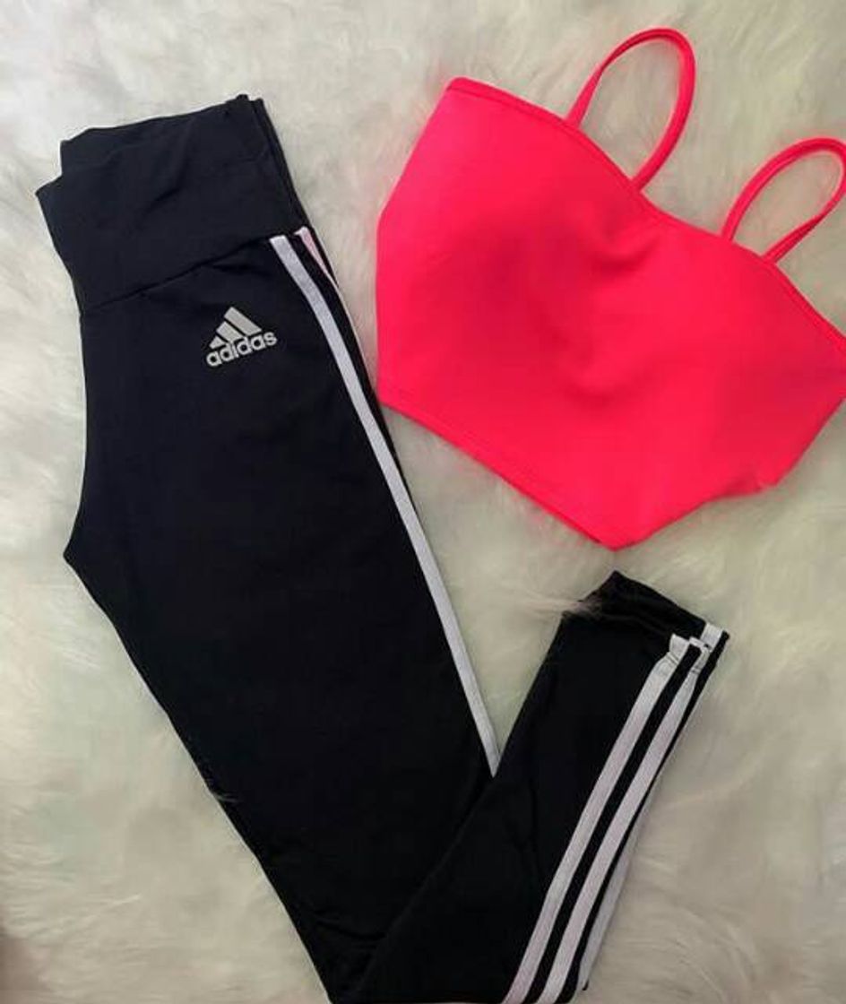 Product Cropped e calça adidas