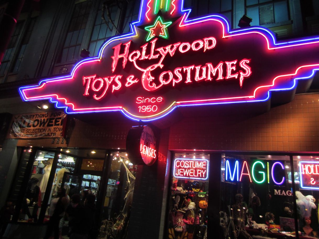 Place Hollywood Toys & Costumes