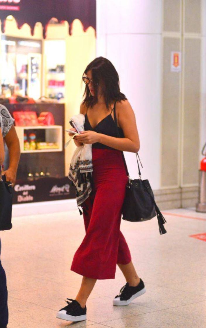 Moda Look casual da atriz Bruna marquezine