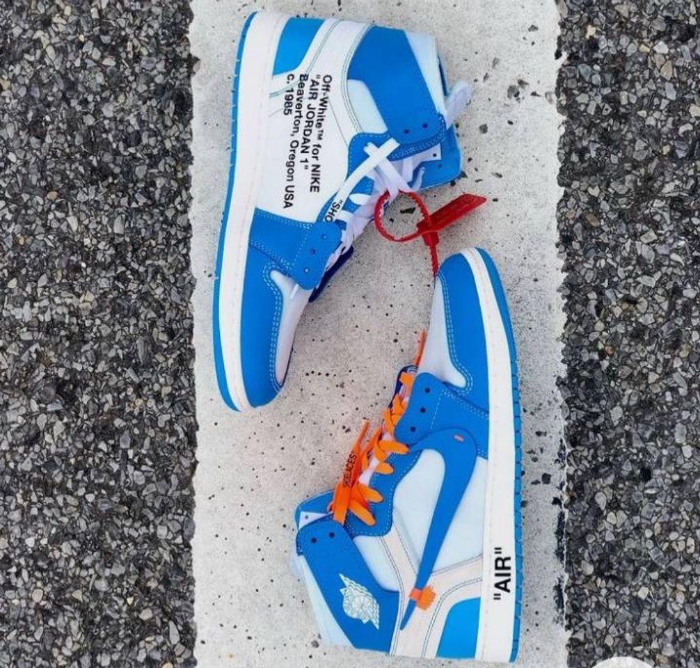 Moda Jordan 1 Retro High UNC 'Off White'