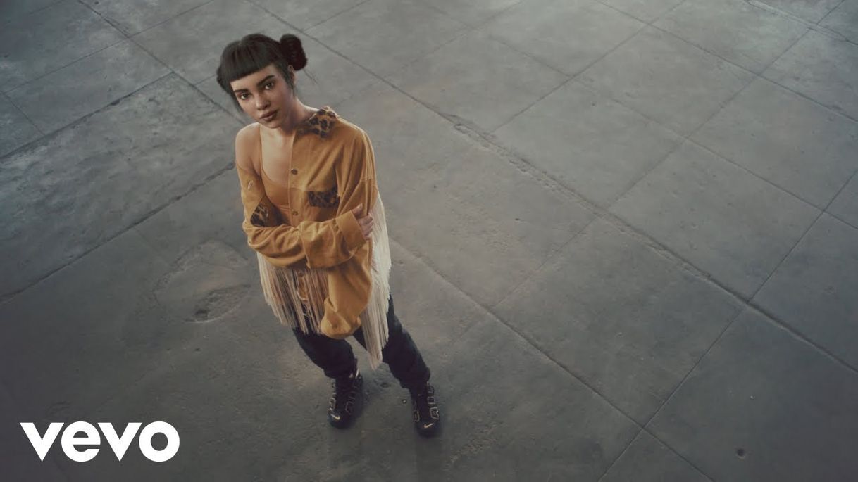 Fashion Baauer & Miquela - Hate Me (Official Video) - YouTube