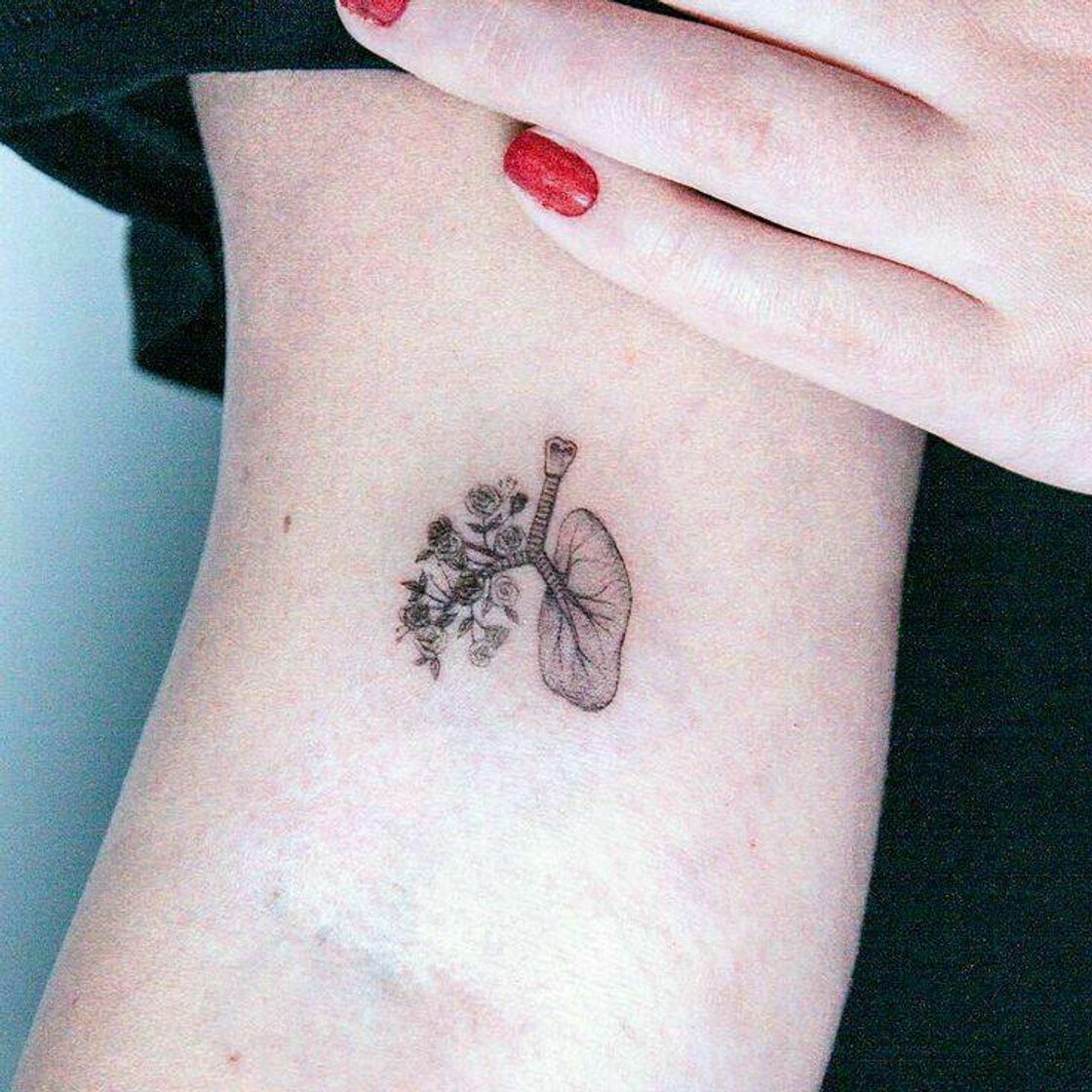 Moda tatto pulmão com flores 🥰💐