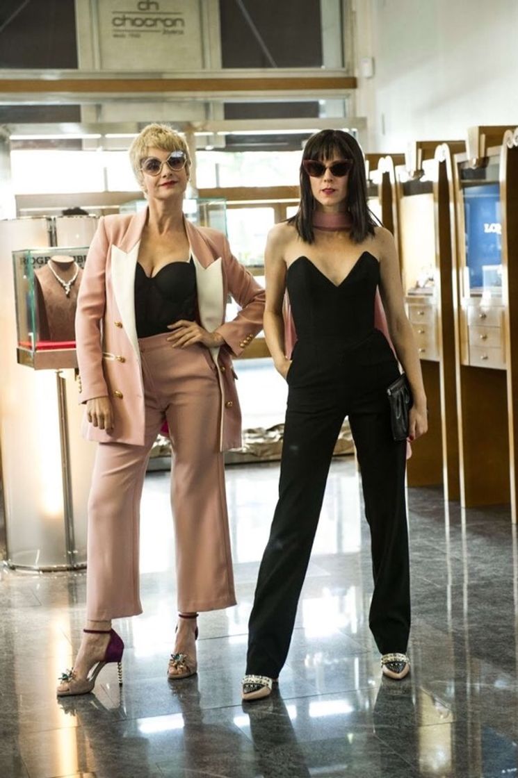 Serie Vis a Vis: El Oasis