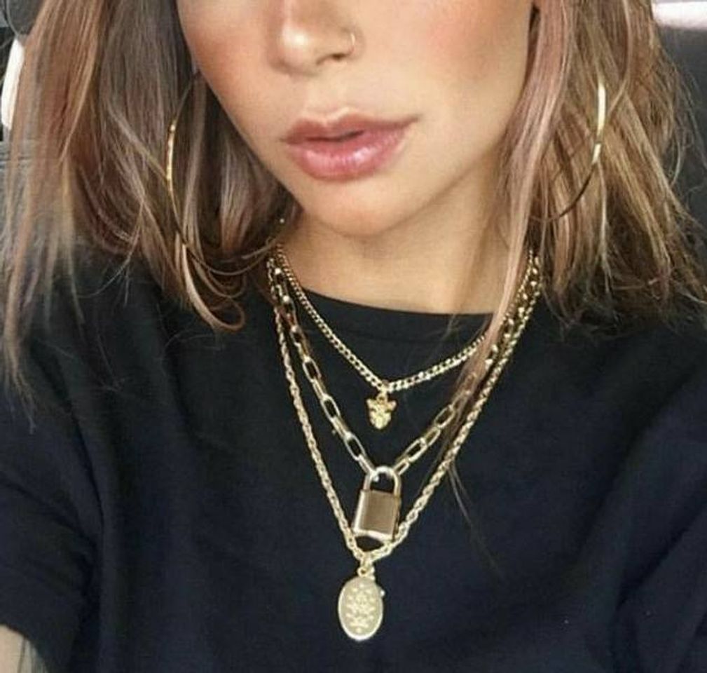 Social mix of necklaces