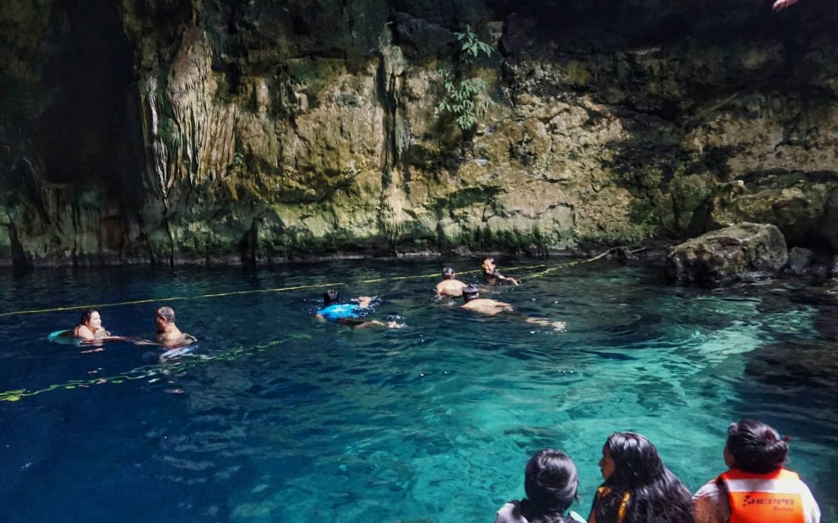 Lugar Cenotes de Cuzamá