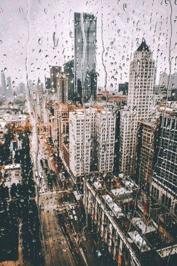 vista urbana 🏢🌧️