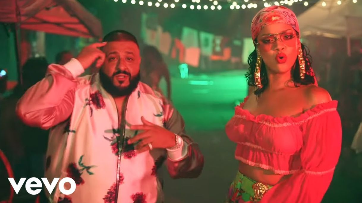 Fashion DJ Khaled - Wild Thoughts ft. Rihanna, Bryson Tiller - YouTube