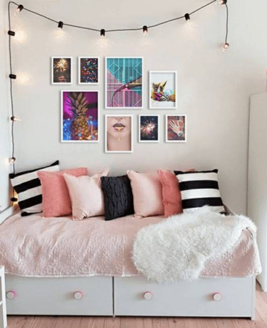 Moda quadros lindos para decorar o seu quarto ♡