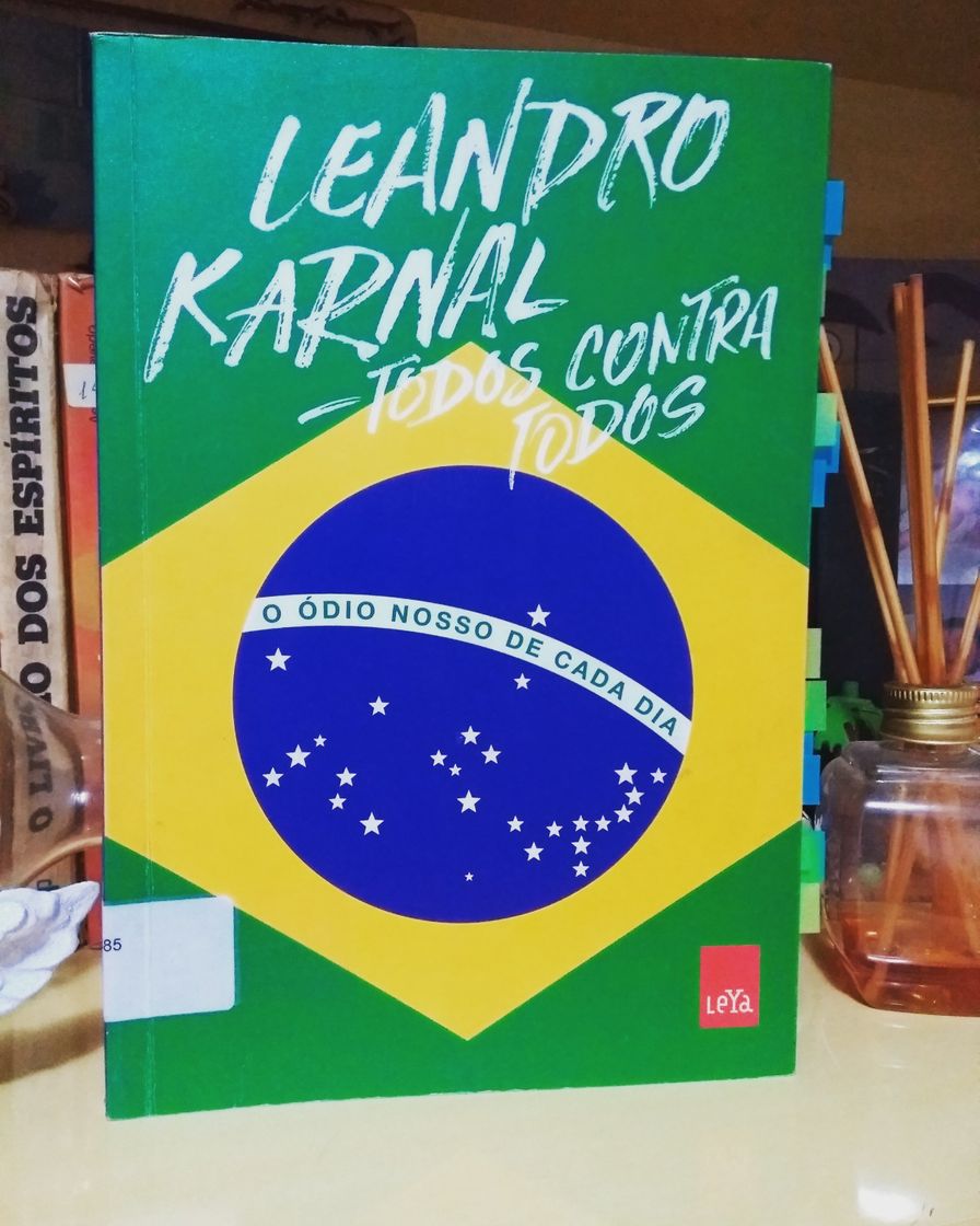 Livro Todos Contra Todos- Leandro Karnal