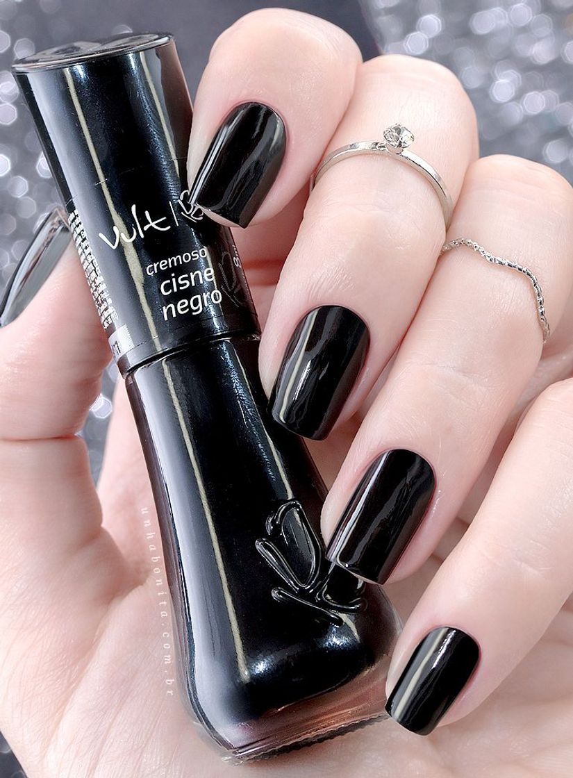 Fashion Unhas grandes com esmalte preto