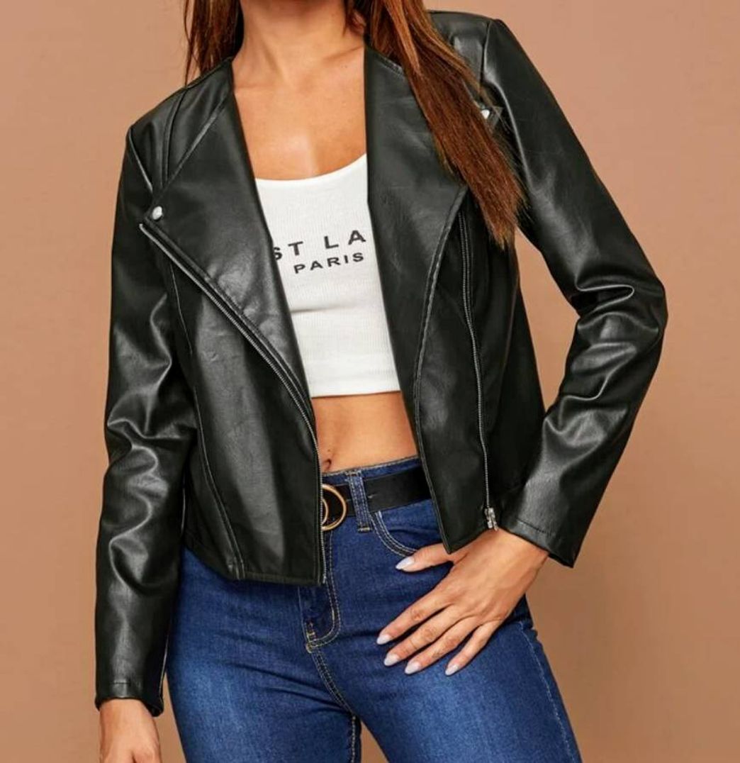 Social Chamarra de cuero negra.